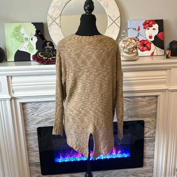 Miss Pinky brown sweater with waxed gold ,and black details - Picture 2 of 3
